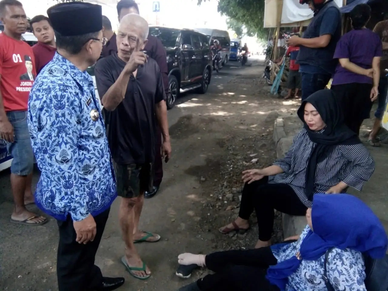 Kasih Jalan Plt Bupati Cianjur, Pria Ini Tak Sengaja Tabrak Ibu-ibu