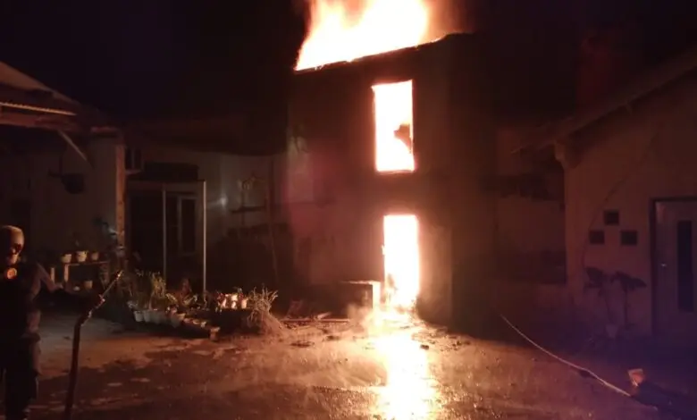 Kebakaran Hanguskan Bangunan Pabrik Karet di Karangtengah Cianjur