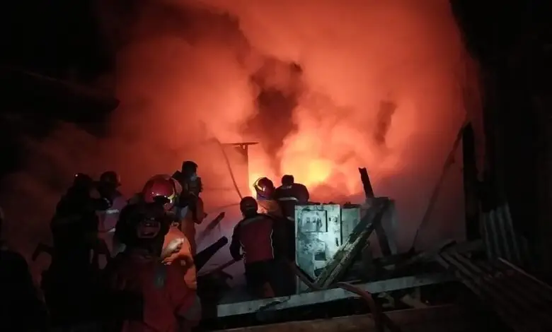 Kebakaran Hanguskan Bengkel Motor di Karangtengah