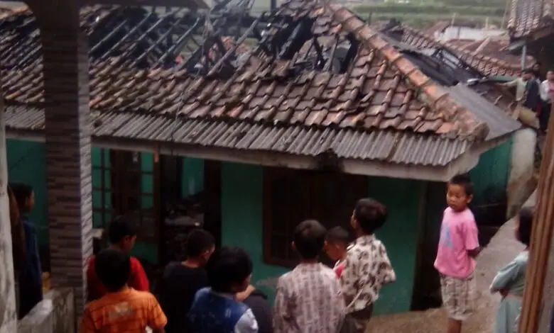 Kebakaran Rumah di Cipanas, Pemilik Rugi Ratusan Juta