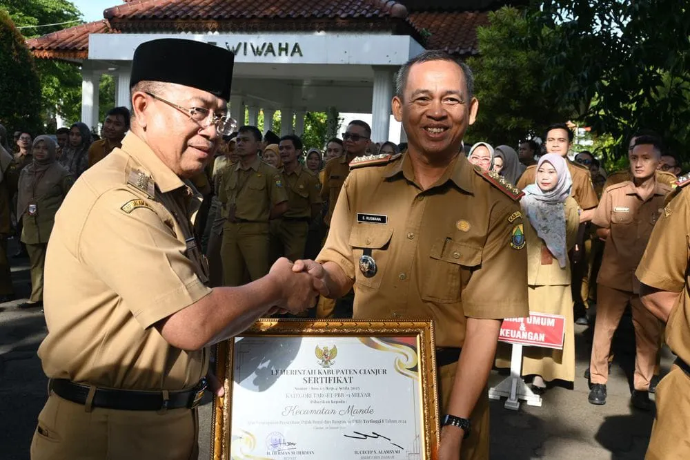 Kecamatan Mande Raih Capaian Tertinggi Pendapatan PBB pada 2024
