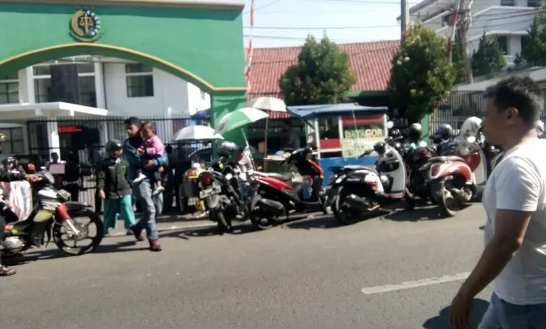 Kejari Cianjur Diserbu Warga yang Ambil SIM dan STNK