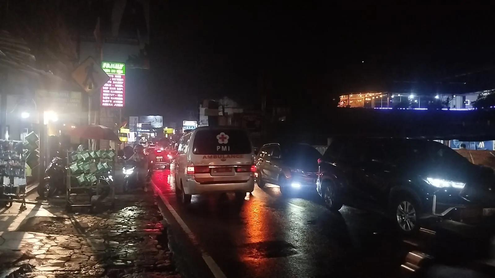 Kemacetan di Jalur Puncak Cianjur Terus Berlanjut, Pengendara Disarankan Gunakan Jalur Alternatif