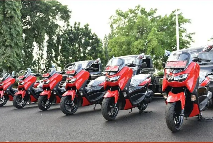 Kendaraan Operasional Diserahkan Ke 6 Kelurahan di Cianjur Untuk Optimalisasi Kebersihan