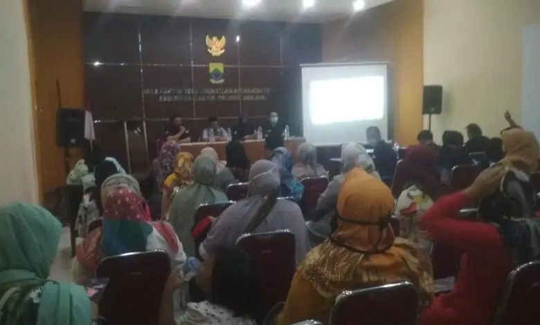 Ketua Kelompok PKH Sindanglaya dan Cipanas Diberi Pembinaan