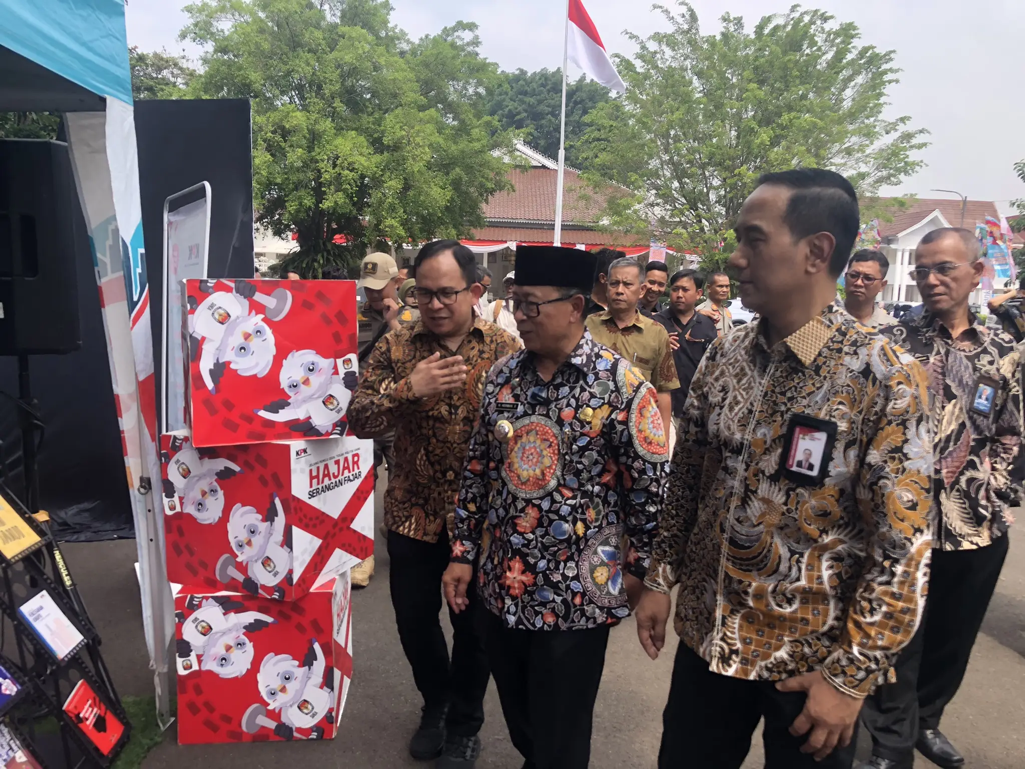 KPK Ramai-Ramai Datang ke Cianjur, Pendopo Cianjur Diserbu Masyarakat