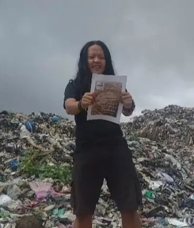 Kristisi Pencemaran Lingkungan, Puisi 'Sumpah Serapah Sampah' Menggema di TPA Pasir Sembung