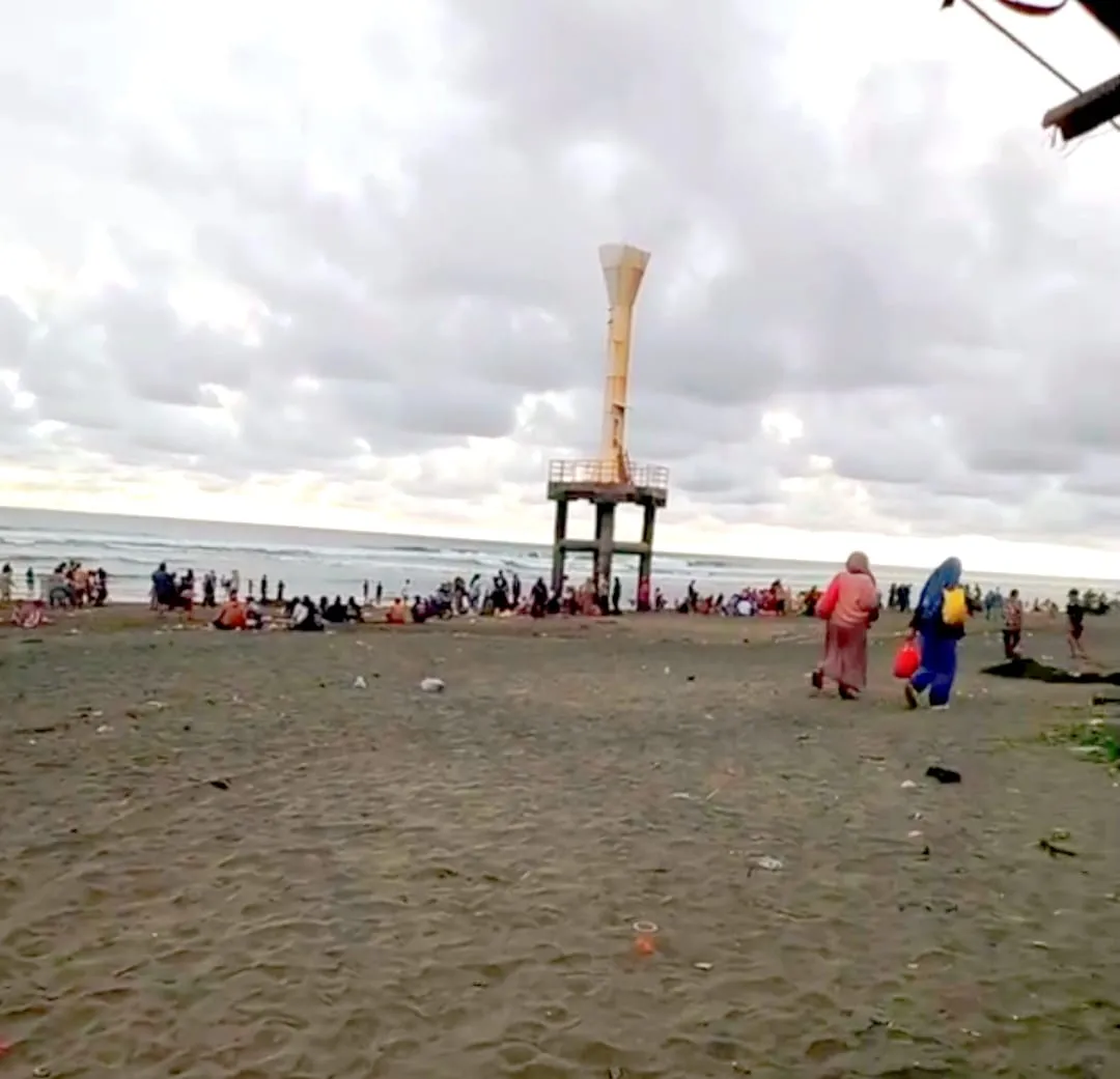 Kunjungan Wisata ke Pantai Apra Cianjur Melonjak 50 Persen saat Libur Lebaran