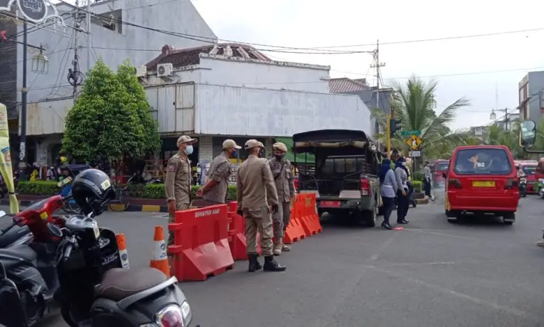 Kurangi Kerumunan Pusat Perbelanjaan, Jalan Mangunsarkoro Cianjur Ditutup