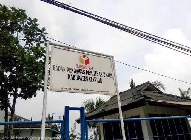 Langgar Kode Etik, Tiga Komisioner Panwascam Sukaluyu Dipecat
