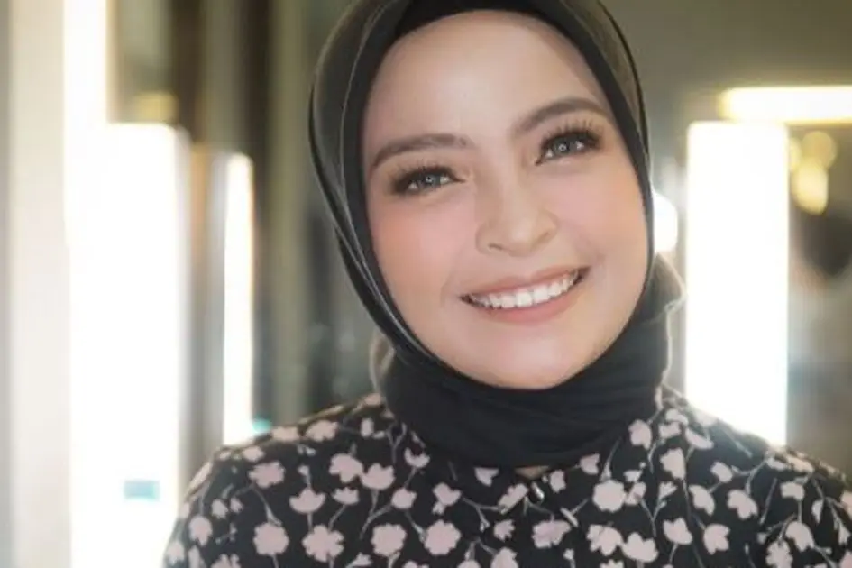 Langsung Dipijat Suami, Tantri Kotak Tak Bisa Lupakan Momen Jatuh dari Panggung di Cianjur