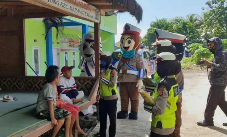 Lewat Polsanak, Badut Polisi Hibur Anak Belajar di Rumah