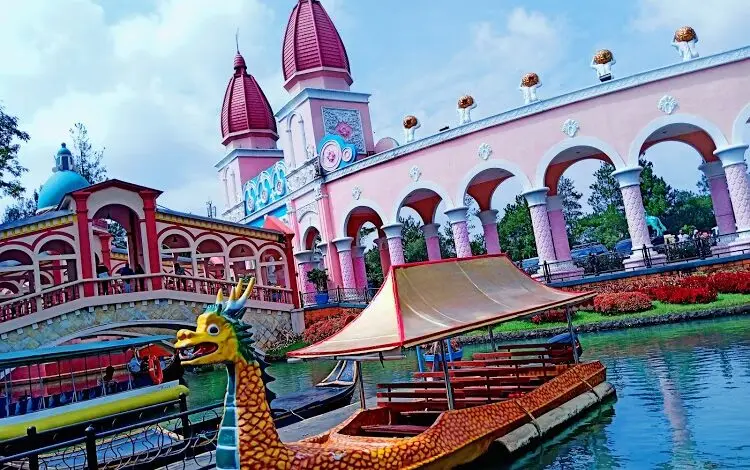 Little Venice, Wisata Instagramable yang Kece