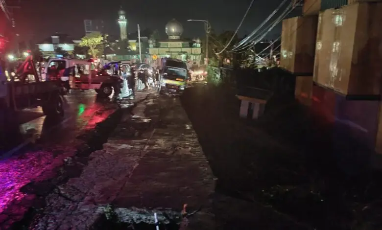 Longsor di Ciloto Mengkhawatirkan, Jalan Nasional Retak dan Nyaris Amblas