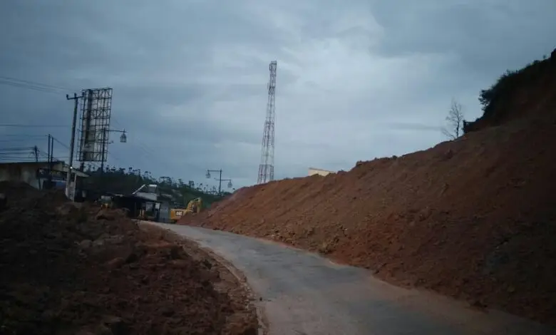 Longsor Dibersihkan, Jalan di Sukanagara Sudah Bisa Dilalui Kendaraan
