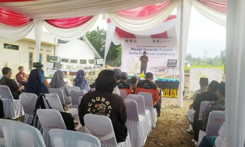 LPPM ITB Bareng Rumah Amal Salman Bangun Masjid Desain Unik dan Menata Kampung di Lokasi Gempa Desa Gasol