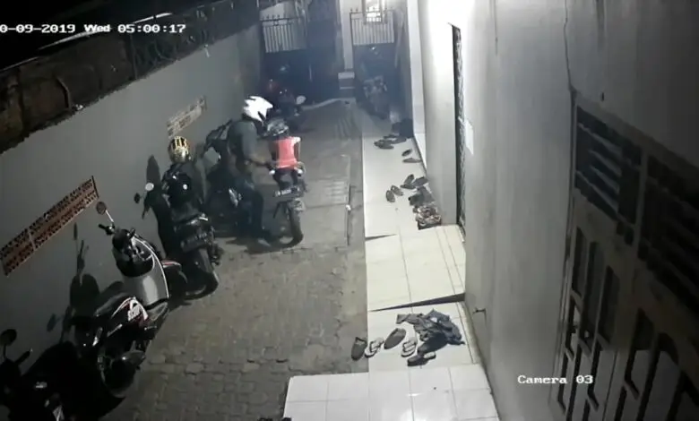 Maling Pakai Helm Trail Biar Matching dengan Hasil Curian