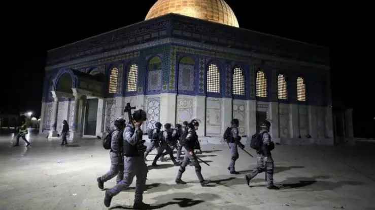 Masjid Al-Aqsa Kembali Diserang Kepolisian Israel, 275 Warga Palestina Terluka