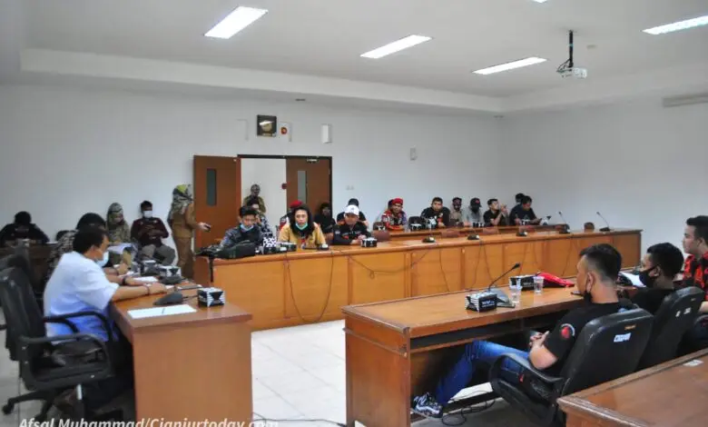 Massa Tuntut SK Pemecatan Perawat RSUD Sayang Dicabut