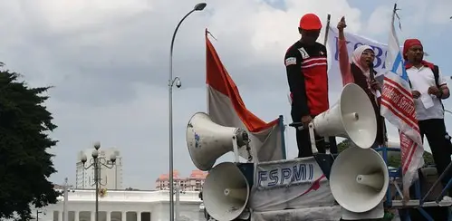Memahami Peringatan 1 Mei Sebagai Hari Buruh Sejarah dan Perjuangan