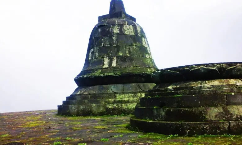 Menikmati Pesona Wisata Candi Tridarma Pacet Cianjur