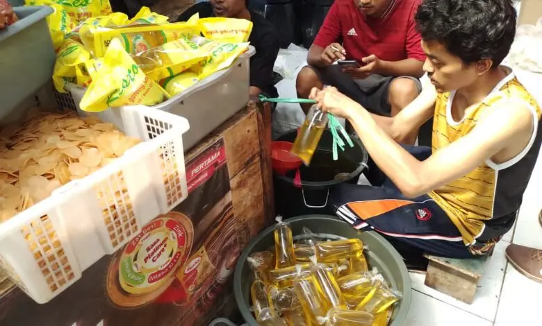 Minyak Goreng Curah tak Sesuai HET, UPTD Pasar Ciranjang Beri Himbauan