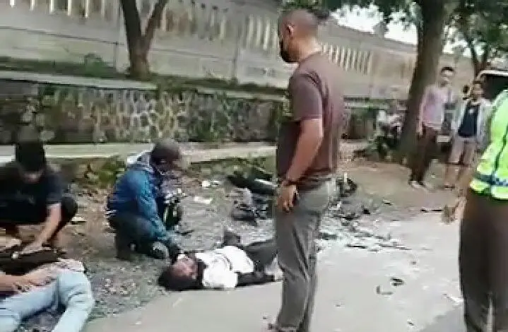 Mobil Vs Motor Adu Banteng di Cianjur, Satu Orang Meninggal