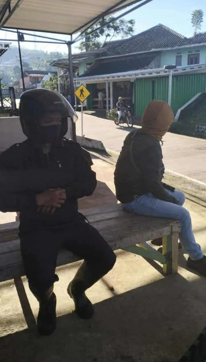 Modus Jual Padi, Dua Pria Ber-NMAX Hitam Tipu Warga Cianjur, Uang Rp10 Juta Raib