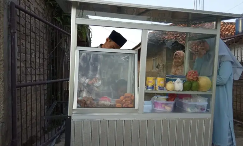 Ngabuburit Sambil Berburu Sop Buah dan Takjil Buka Puasa