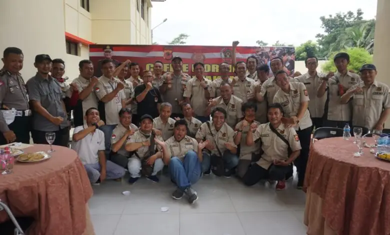 Ngopi Bareng Jurnalis, Kapolres Cianjur Kenalkan Paur Humas Baru