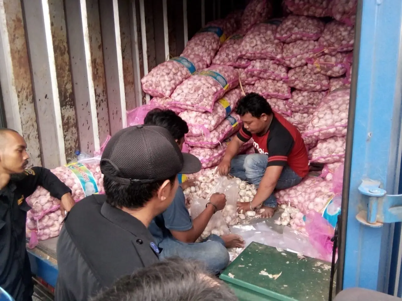 Operasi Pasar Bawang Putih Digelar di Cianjur dan Cipanas
