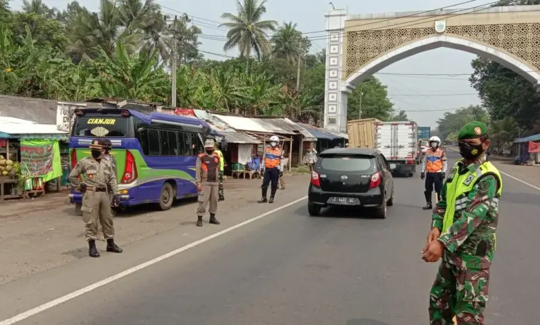 Operasi Yustisi di Rest Area Citarum, Perbatasan Cianjur - Bandung Dijaga Petugas Gabungan
