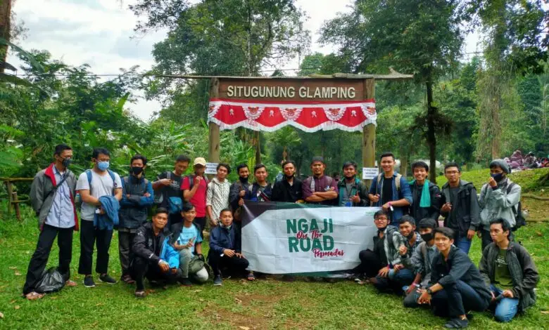 Out Of The Box, Santri Pesmadai Ngaji di Alam Terbuka