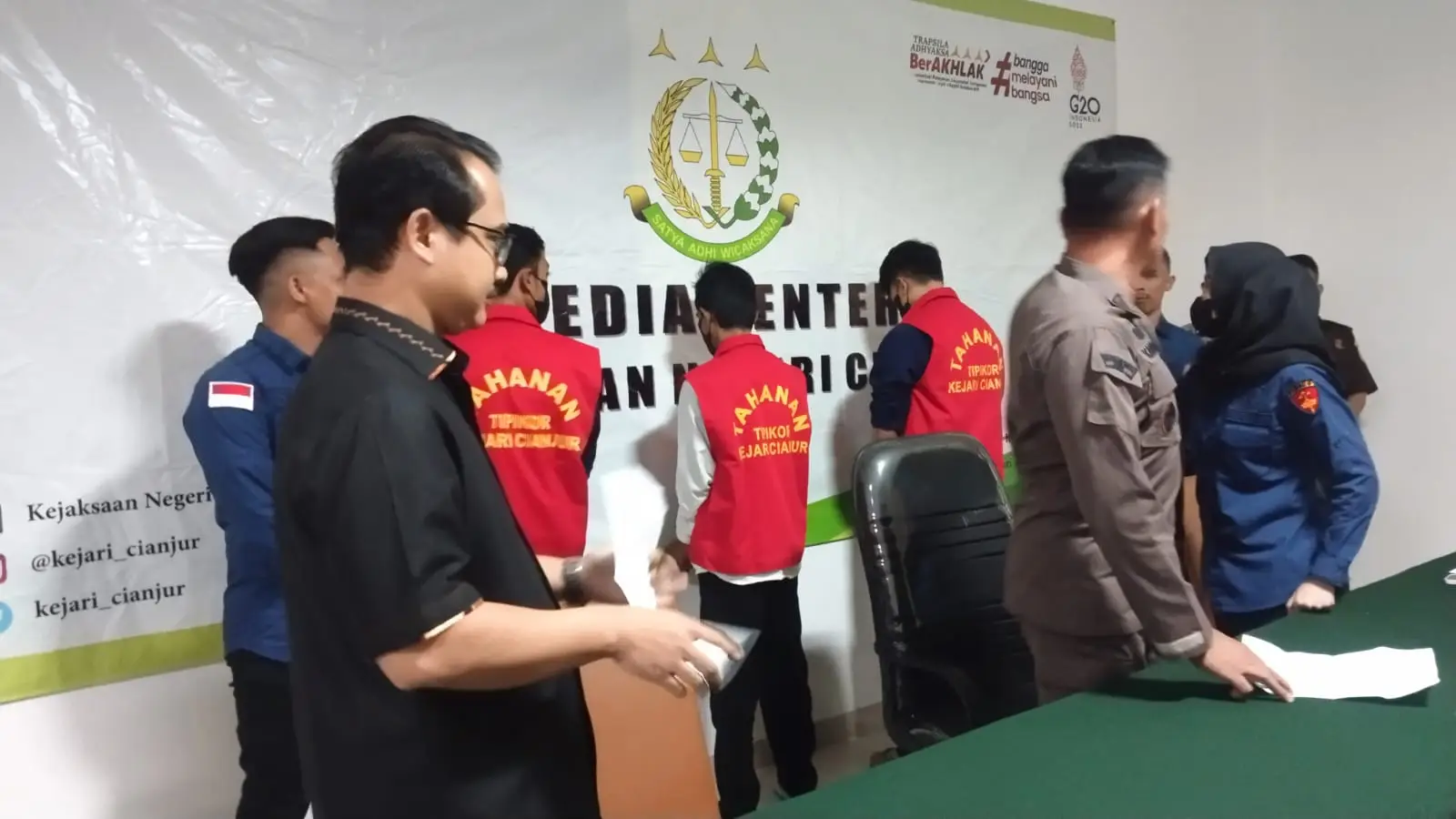 Pakai Data Orang Lain Buat Cairkan Uang, Tiga Pegawai BRI Ditangkap Kejari Cianjur, Bank Rugi Rp3,1 Miliar