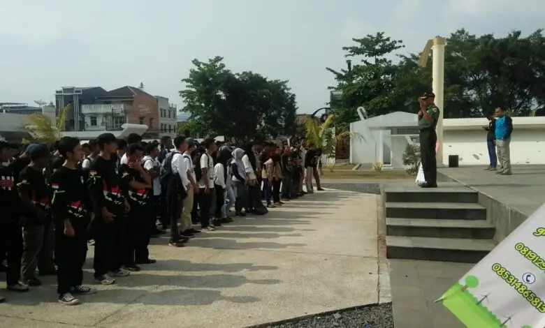 Pegiat Lingkungan Hidup Cianjur Deklarasi Pengurangan Sampah Plastik