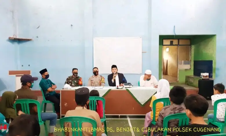 Pemdes Benjot Berikan Santunan untuk 81 Anak Yatim
