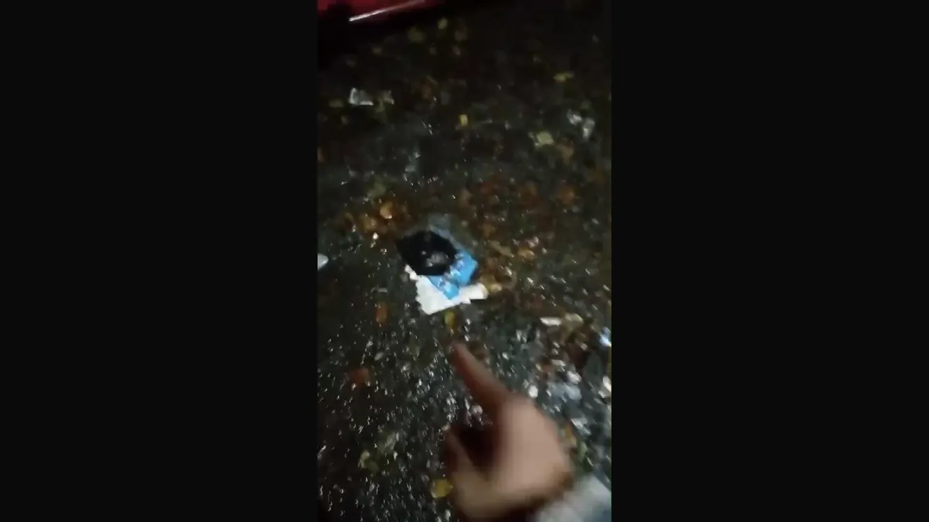 Pengendara Mobil Buang Sampah Sembarangan di Cipanas, Berujung Adu Mulut Dengan Pengendara Lain