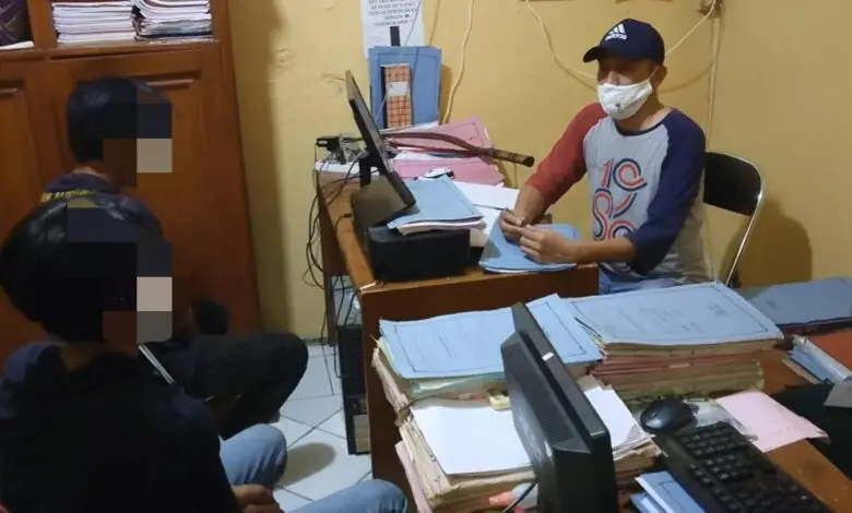 Pepet Pengendara Motor Sambil Keluarkan Celurit, Dua Remaja Ditangkap di Bojongpicung