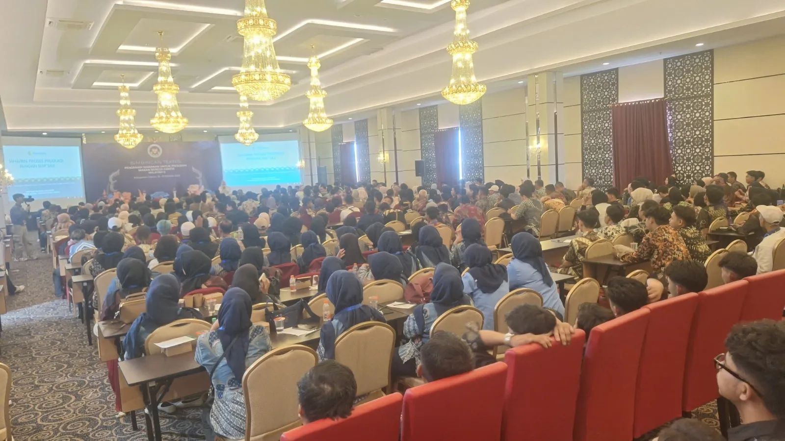 Perketat Kualitas MBG, Ratusan Penjamah Pangan SPPG Cianjur Dapat Bimtek Khusus