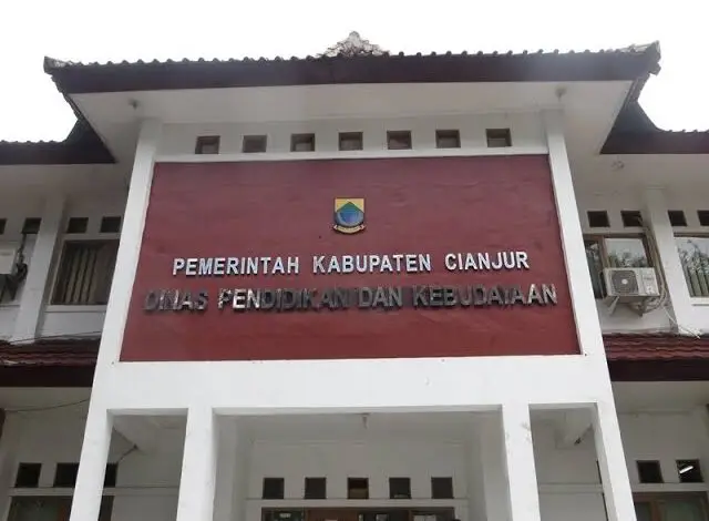 Plt Kadisdikbud Cianjur 'Kewalahan' Bagi-bagi Proyek