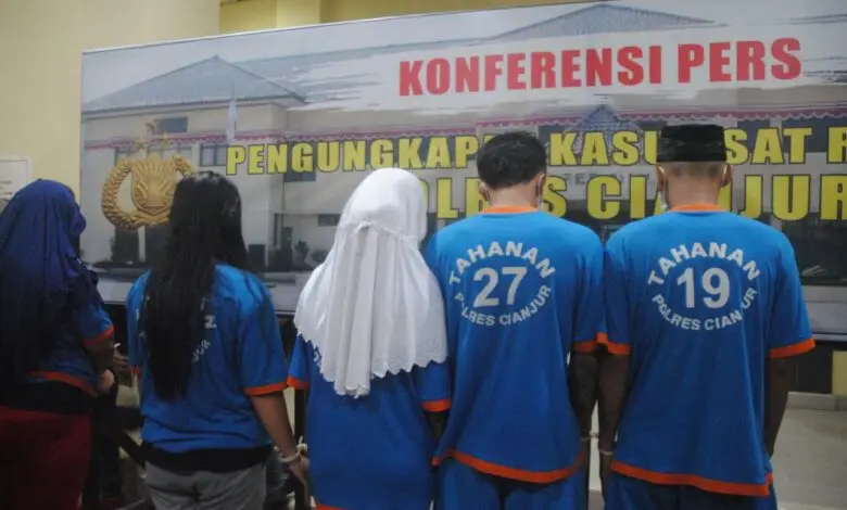 Polres Cianjur Gagalkan Transaksi Waria dan Lima PSK Kota Bunga