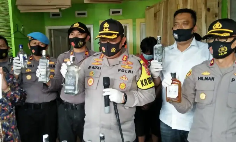 Polres Cianjur Gerebek Rumah yang Dijadikan Pabrik Miras di Sukaluyu