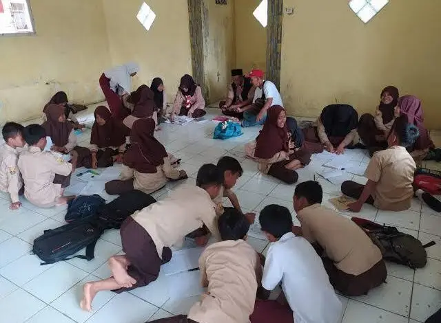 Potret Pendidikan Cianjur: Ribuan Sekolah Rusak, Minim Apresiasi, Nihil Beasiswa