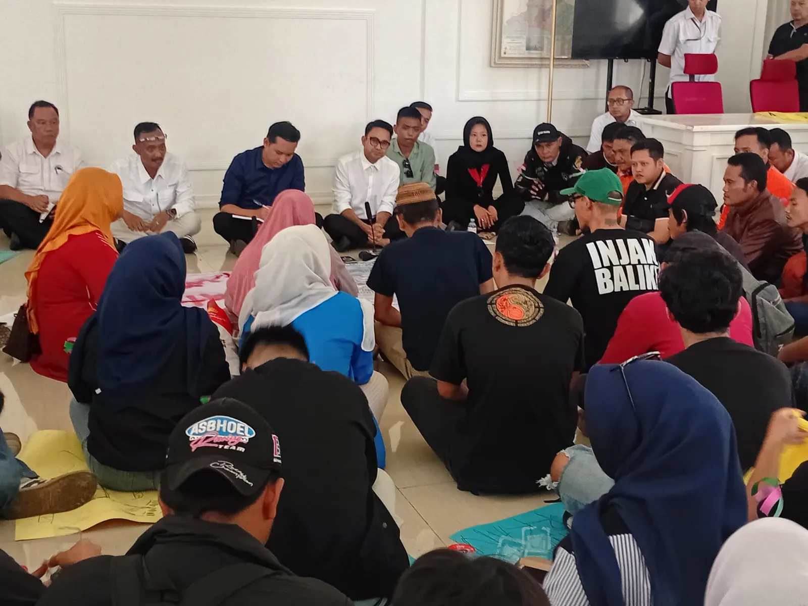 Puluhan Massa Aksi dan Ojol Cianjur Desak Pemkab Penuhi Tiga Tuntutan Utama Saat Audensi