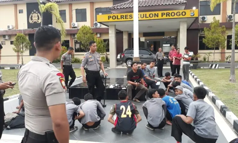 Puluhan Pelajar Cianjur Diamankan di Yogyakarta, Ada Gir dan Celurit