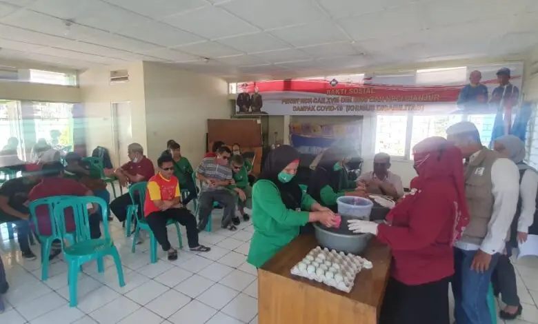 Puluhan Tuna Netra di Cianjur Ikuti Pelatihan Pijat Siatzu