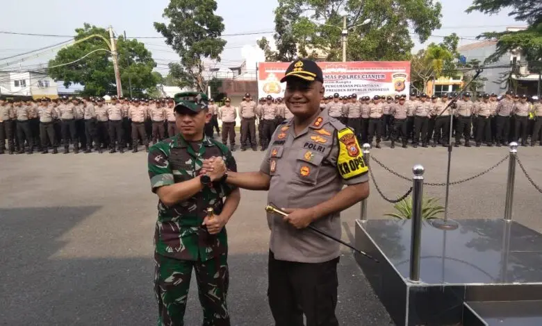 Ratusan Personel TNI Polri Lakukan Penyekatan di Tiga Tempat di Cianjur