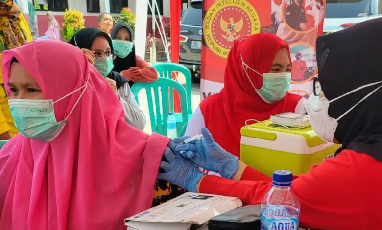 Ribuan Dosis Vaksin Ditebar BIN RI di Enam Desa
