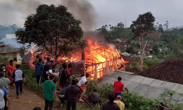 Rumah di Sukanagara Kebakaran, Seorang Penghuni Alami Luka Bakar