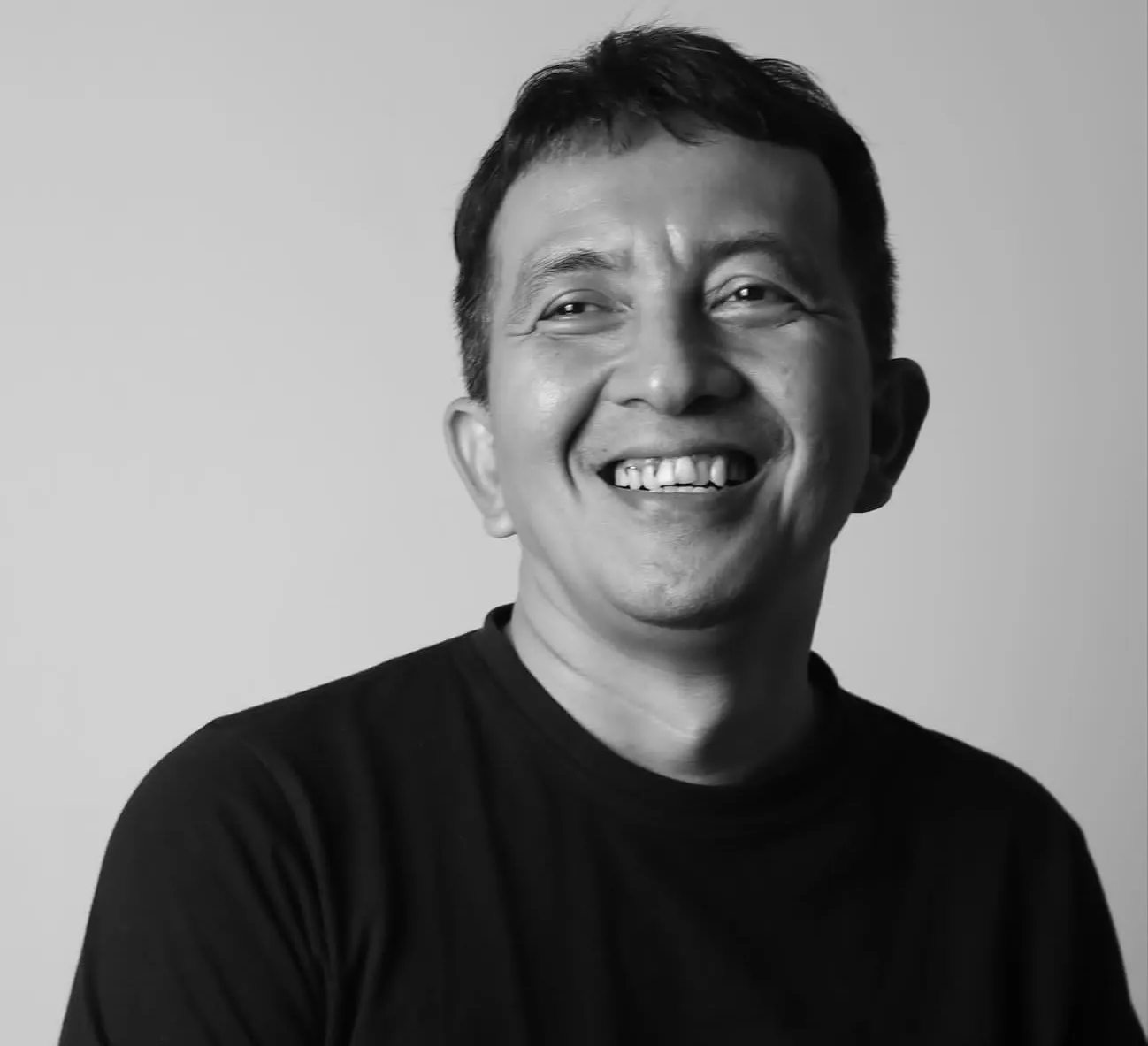 NeuroLyrika dan Eksistensi Komunikasi Manusia Refleksi dari Cerpen Big Ekuinok